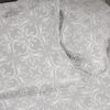 Cubrecama-jacquard-kanu-gris-claro