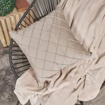 COJIN-VELVET-45-45-CM-DRAPEADO-TAUPE