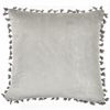 Forro-cojin-velvet-mini-borla-gris-claro
