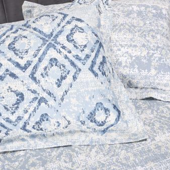 JUEGO-SABANA-MICROFIBRA-ESTAMPADO-EXTRADOBLE-BATIK-BR