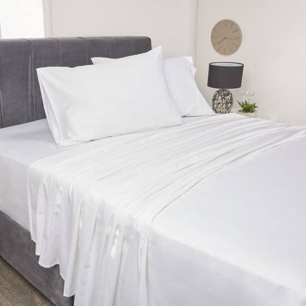 JUEGO-SABANAS-250H-UNICOLOR-EXTRADOBLE-LISA-SUAVE-BLANCO-BR