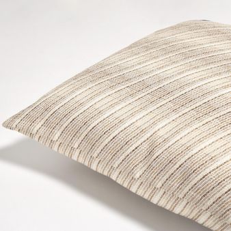 COJIN-JACQUARD-LINEAS-45-45-CM-DORADO