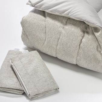 EDREDON-DECO-POLIESTER-EXTRADOBLE-NATURAL-GRIS-NIEVE
