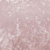 Cojin-velvet-embozado-rosa-loto