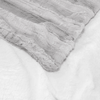 MANTA-FUR-SHERPA-125X150-ONDAS-GRIS-NIEVE-7702997587559_3