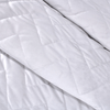 CUBRECAMA-VELVET-MICRO-UNI-EXTRADOBLE-GRIS-NIEVE